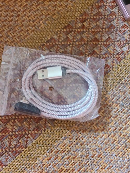 3-In-1 Magnetic Charger Cable Lightning Type-C Micro photo review