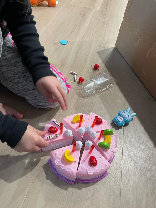 "Jouets de cuisine de jeu de simulation de 37 pièces avec de la nourriture pour gâteaux pour les enfants" photo review