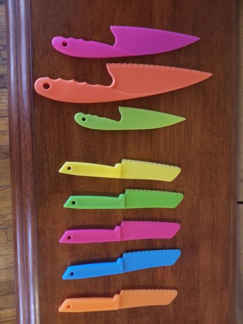 Children's Plastic Fruit Bread Dessert Kitchen Knife Set photo review