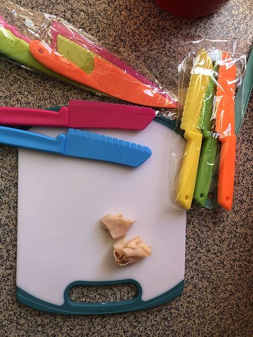 Children's Plastic Fruit Bread Dessert Kitchen Knife Set photo review