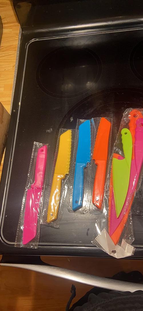 Children's Plastic Fruit Bread Dessert Kitchen Knife Set photo review