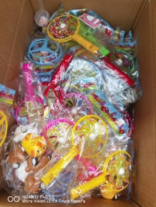 Cute Whistle Windmill Noise Makers for Kids Party Favors photo review