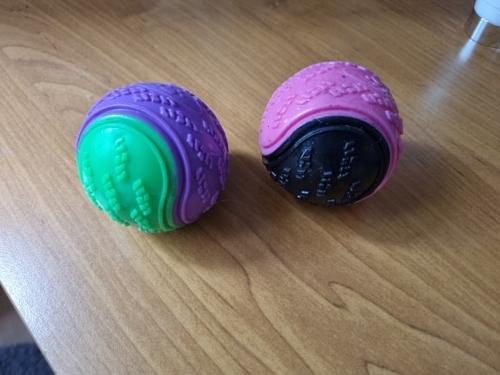 Durable Rubber Dog Squeaky Toys Balls for Puppy Training Bite Resistant photo review