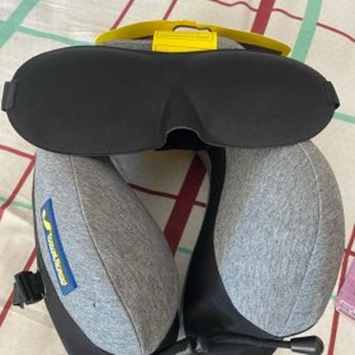 Ergonomic Adjustable Height Travel Neck Pillow photo review