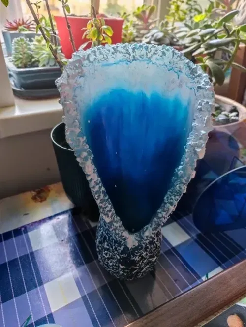 Handmade Resin Sea Wave Vase - Modern Home Decor photo review