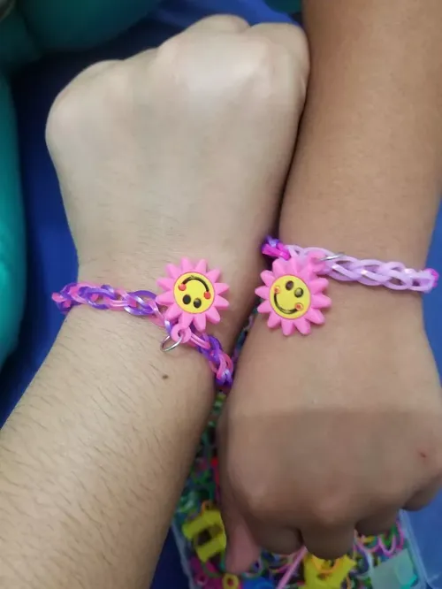 Loom Bands DIY Tool Kit for Girls - Weave Bracelets, Toys for Kids photo review