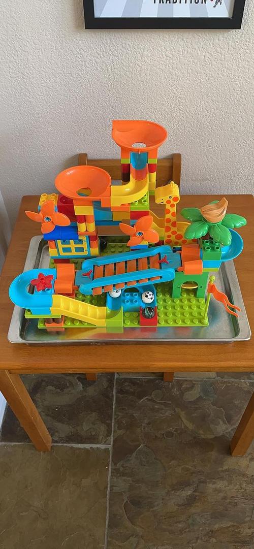 Marble Run pour enfants, ensemble de blocs classiques de grande taille, blocs de construction Crazy Marble Run avec piste de course à 4 balles photo review