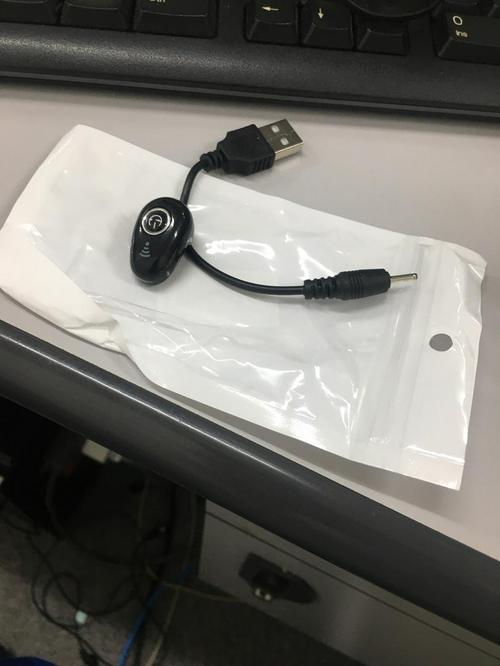 Mini Invisible Ture Wireless Earphone photo review