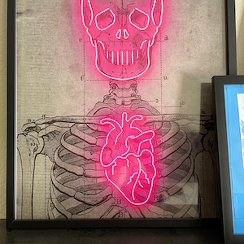 Neon Skeleton Vintage Diagram Art Print - Affiche médicale photo review