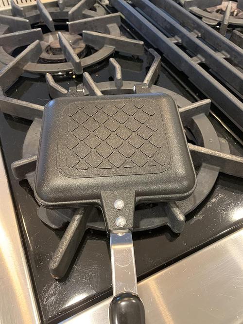 Non-Stick Sandwich And Panini Maker With Insulated Handle photo review