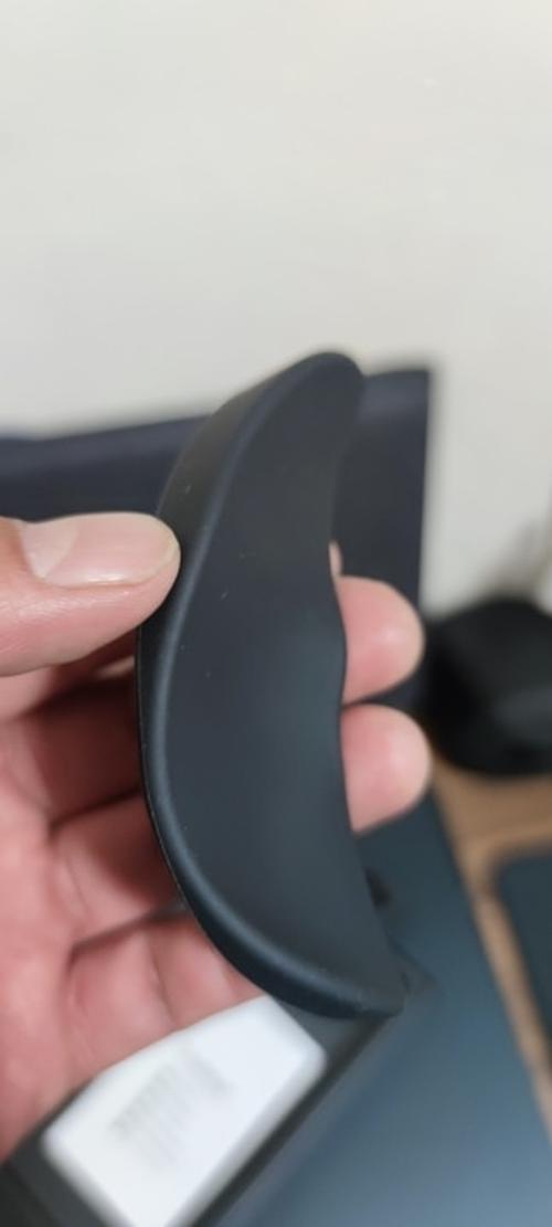 Silicone Non-slip Streamlined Wrist Rest Ergonomic Mouse Pad photo review