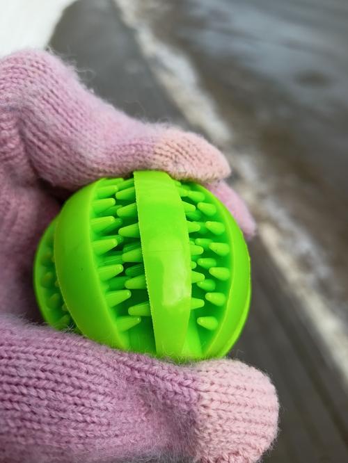 Stretchy Rubber Leaking Ball for Dogs - Funny Pet Tooth Cleaning Toys photo review