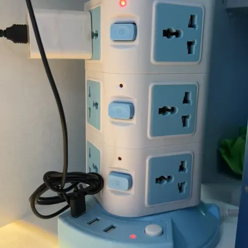 Tower Surge Protector Power Strip, Universal Outlets, 3 USB ports, Heavy Extension Cord, Overload Protection photo review