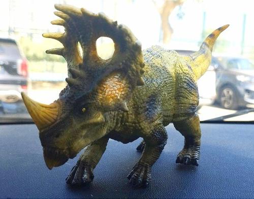 Triangular Dragon Tyrannosaurus Rex World Park Dinosaur Model Action Figures Toy For Kids photo review