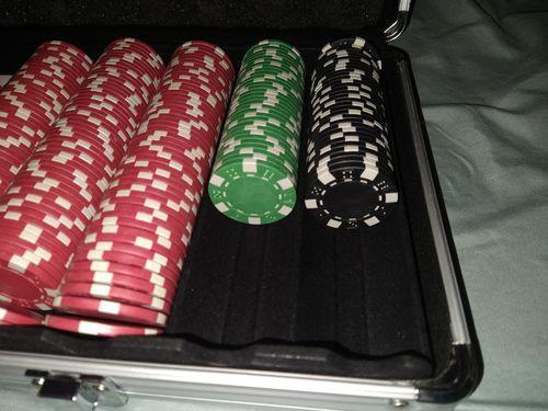 Ultimate Custom Poker Chips Set, Aluminum Box Chip Set Entertainment photo review