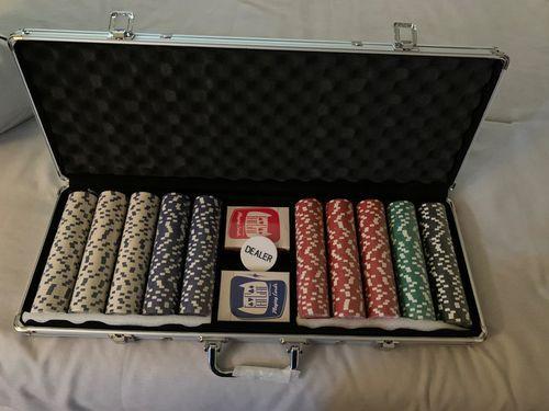 Ultimate Custom Poker Chips Set, Aluminum Box Chip Set Entertainment photo review